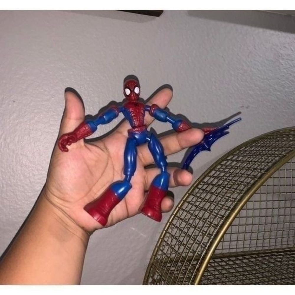 Marvel‎ Spiderman articulated moveable action figure toy